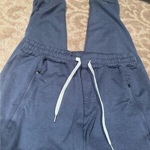 Vuori Navy Joggers with Pockets